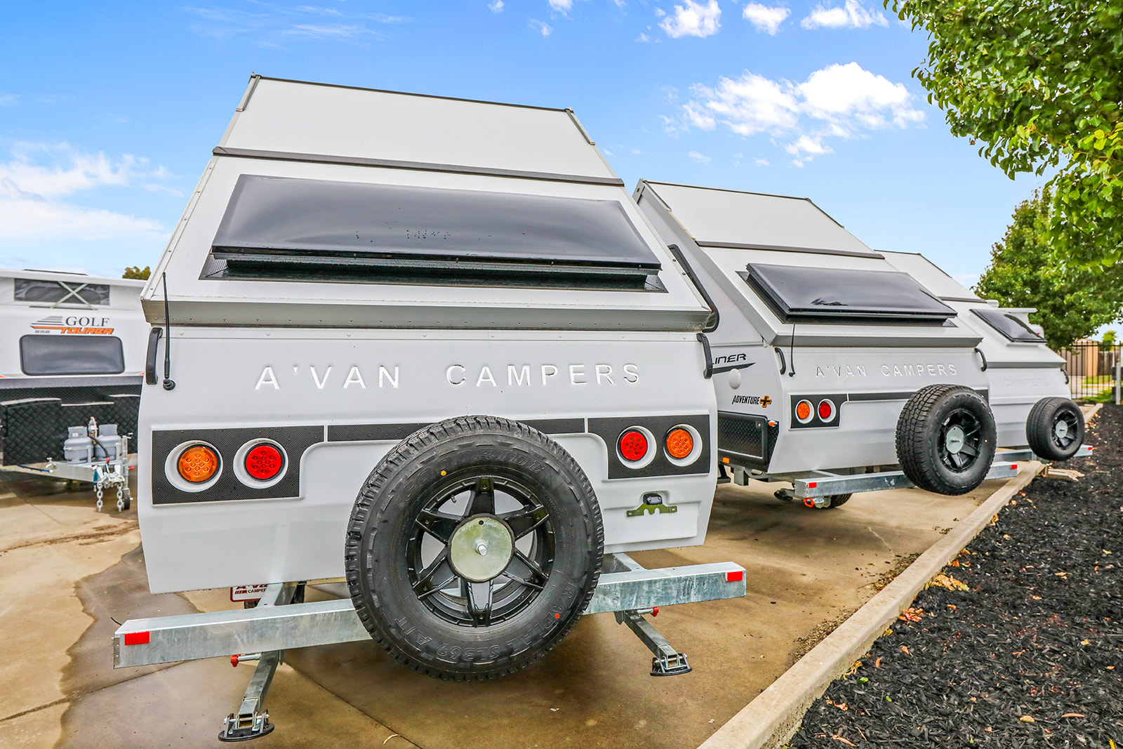 Avan Cruiseliner Campers