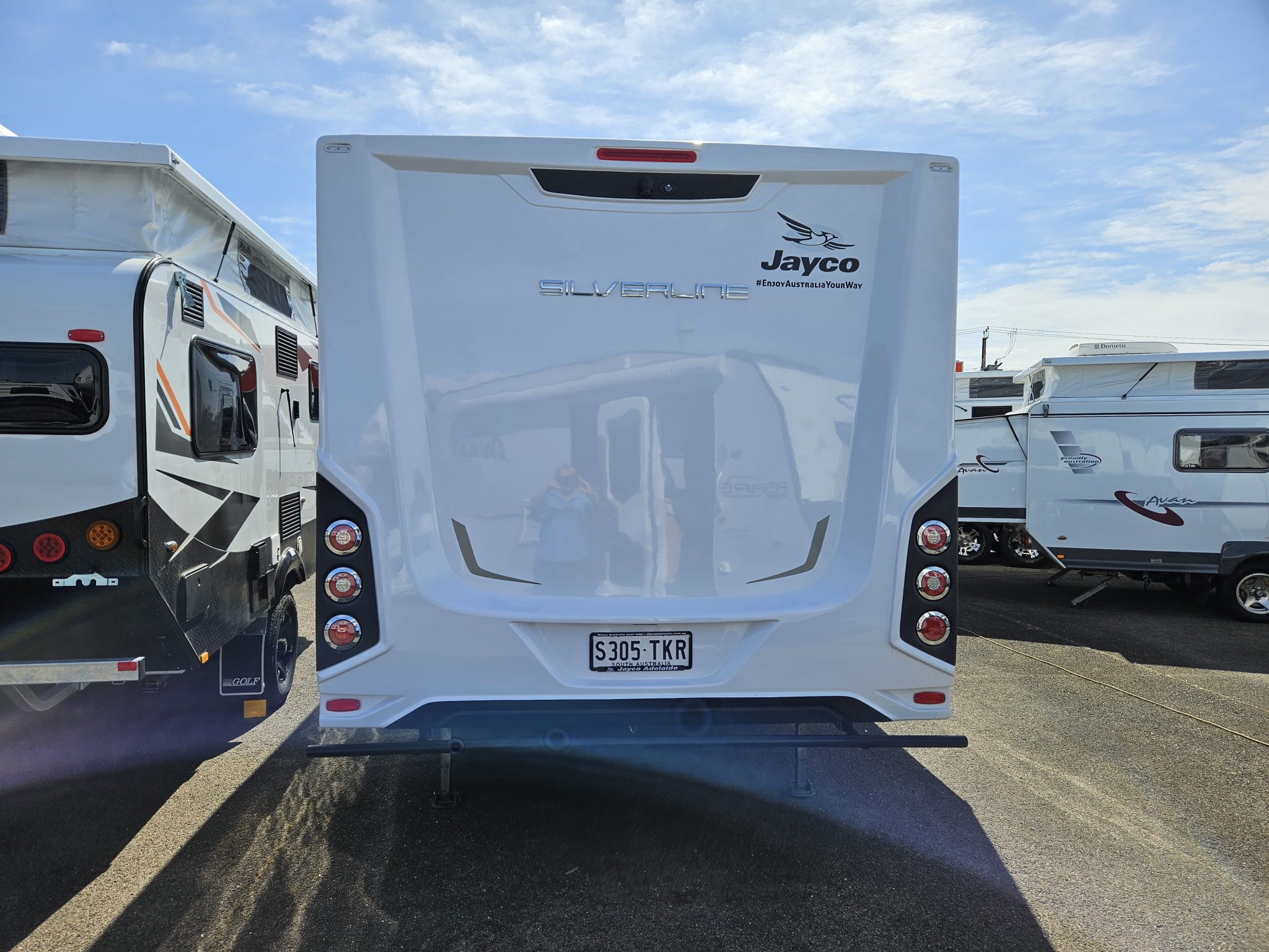 2022 JAYCO SILVERLINE SLIDE OUT SHOWER / TOILET CARAVAN Avan Adelaide