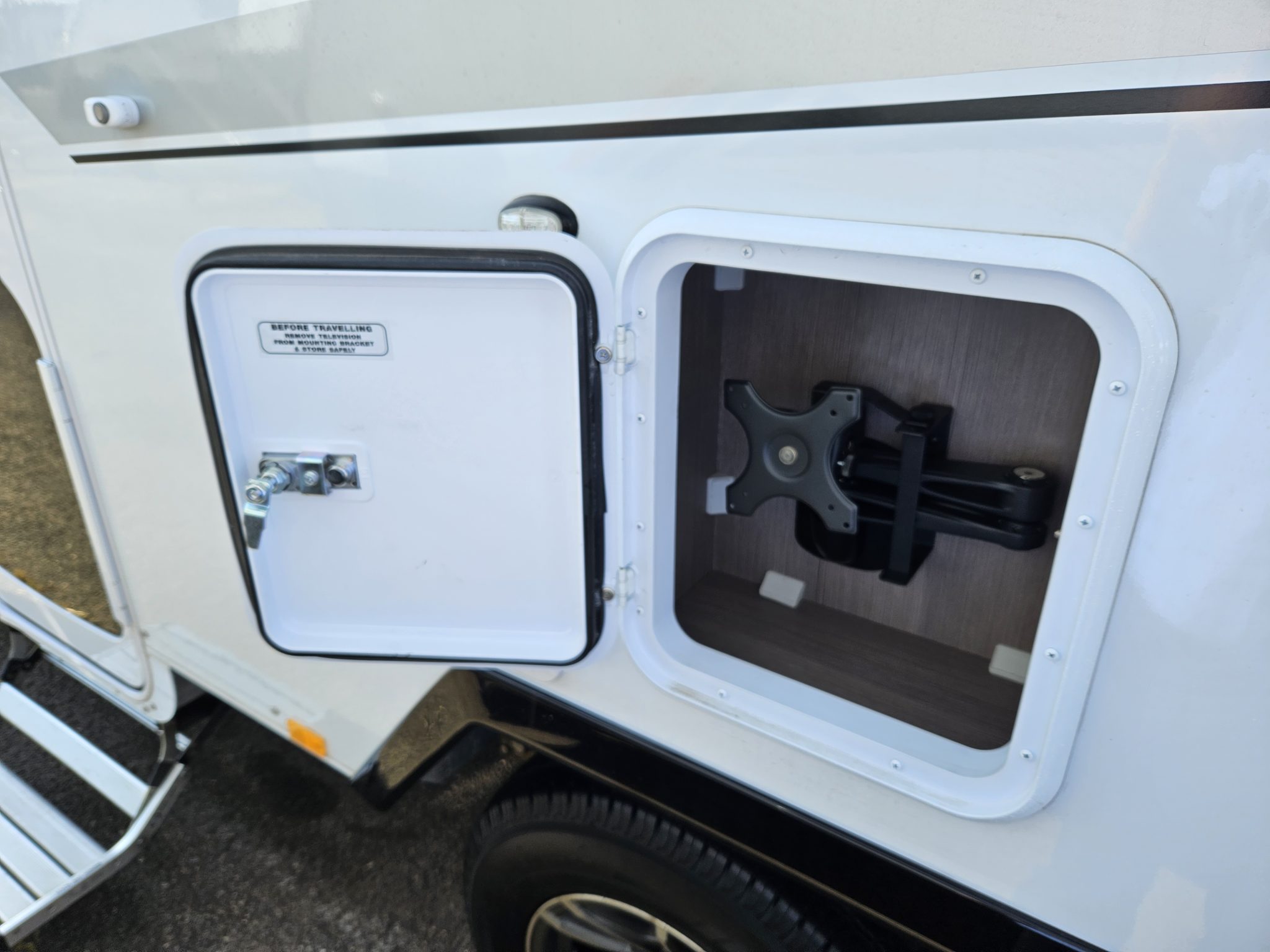 2022 JAYCO SILVERLINE SLIDE OUT SHOWER / TOILET CARAVAN Avan Adelaide