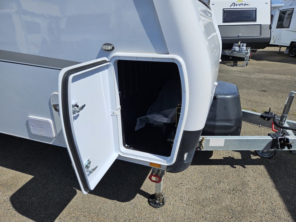 2022 JAYCO SILVERLINE SLIDE OUT SHOWER / TOILET CARAVAN Avan Adelaide